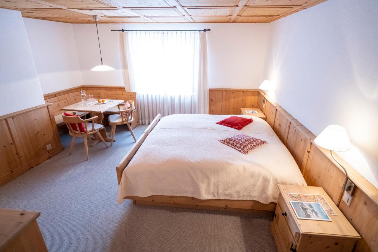 Hotel Engiadina Scuol Esterno foto