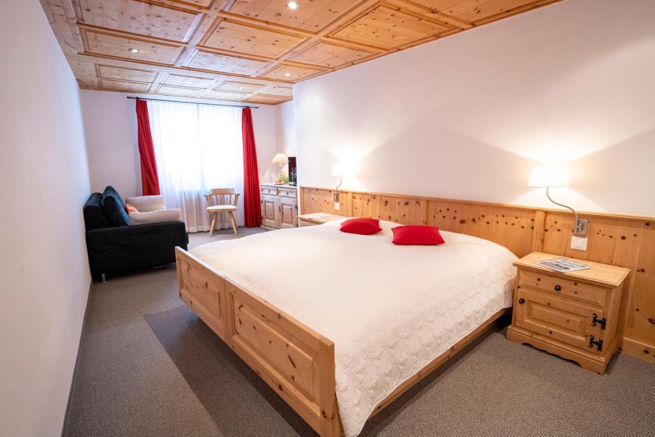 Hotel Engiadina Scuol Esterno foto