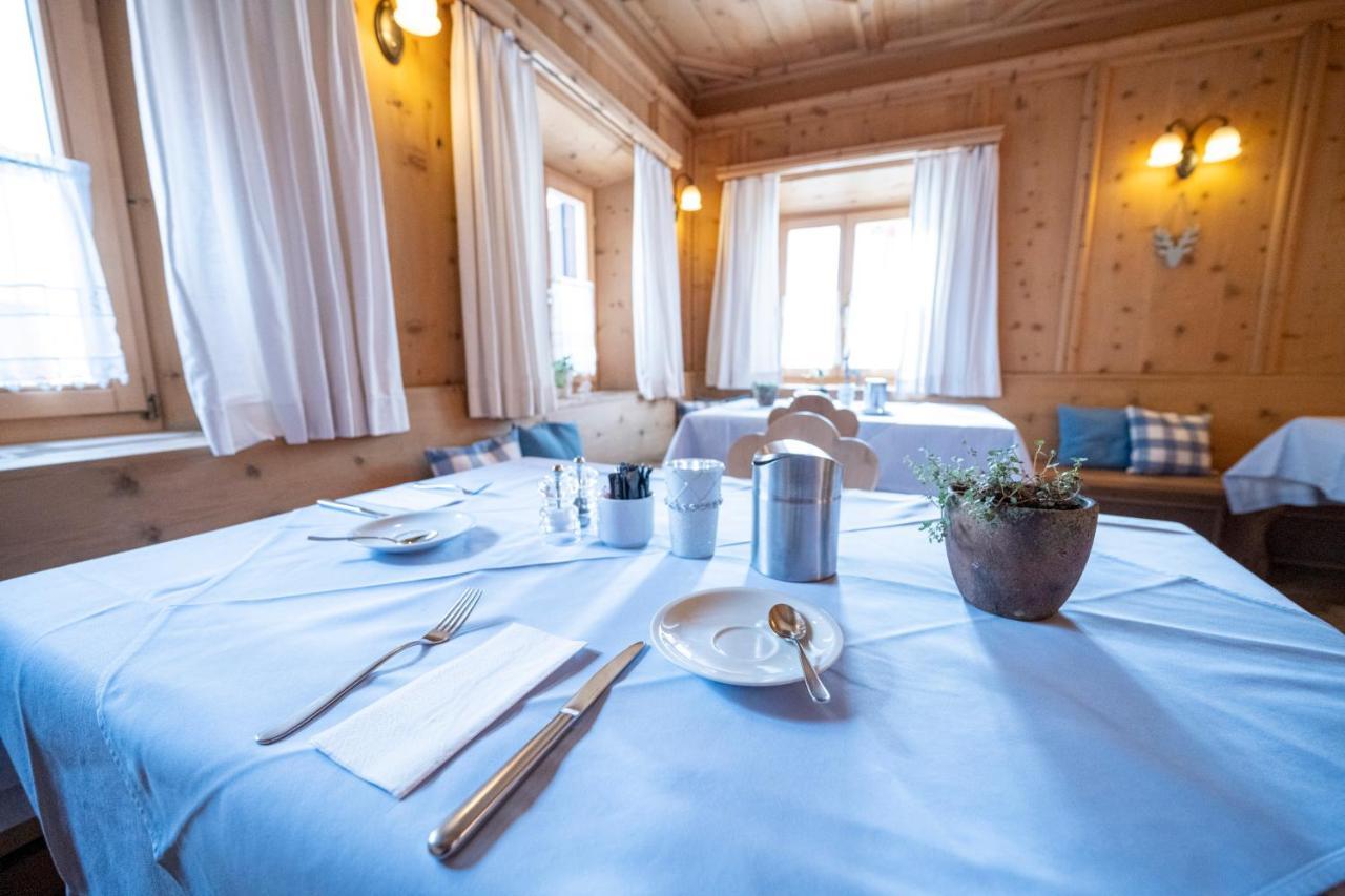 Hotel Engiadina Scuol Esterno foto