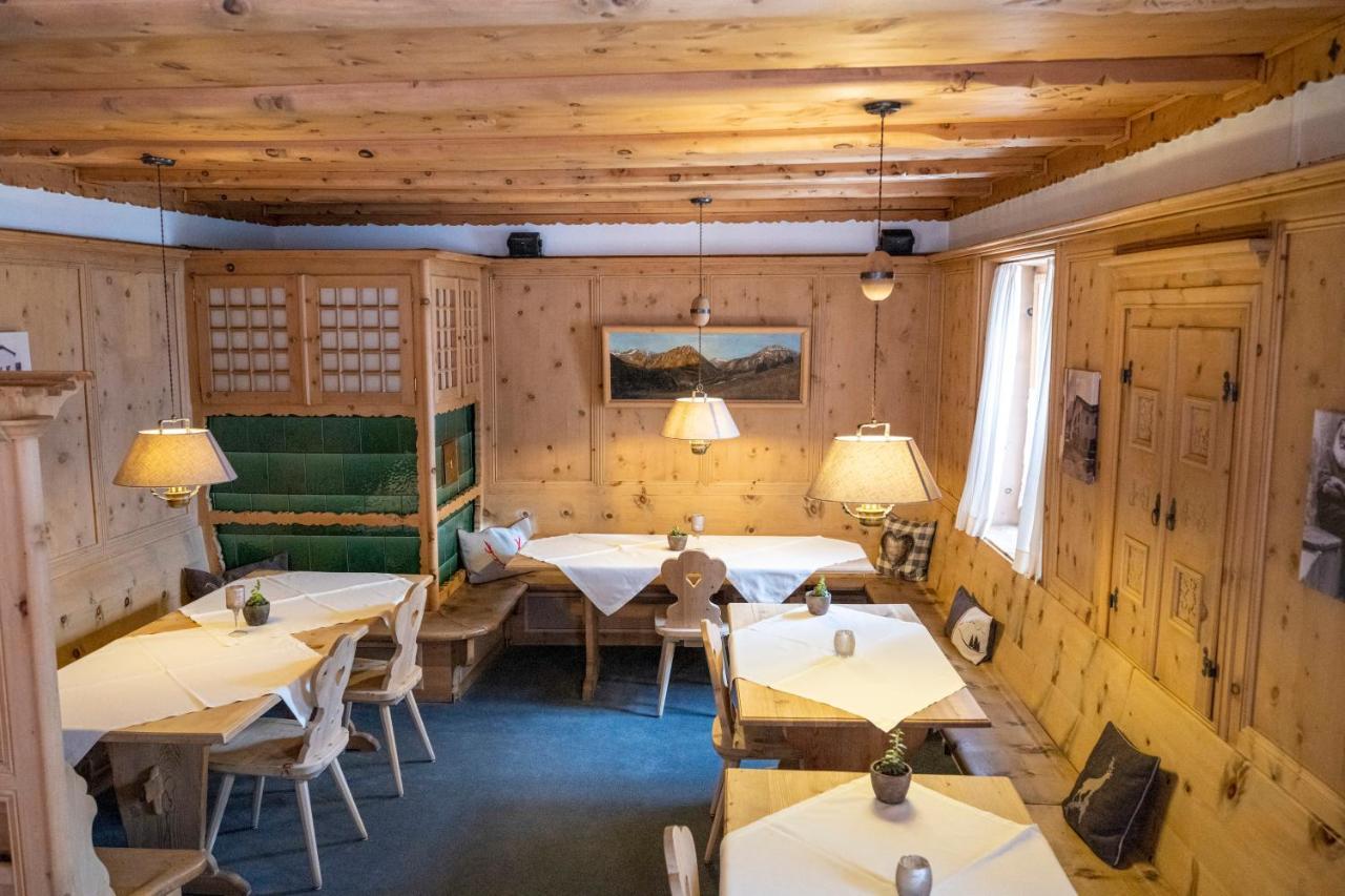 Hotel Engiadina Scuol Esterno foto