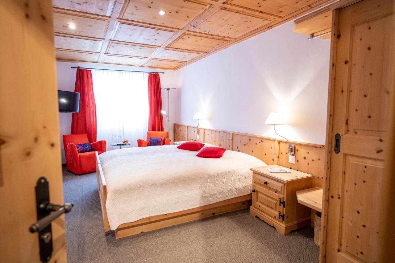 Hotel Engiadina Scuol Esterno foto