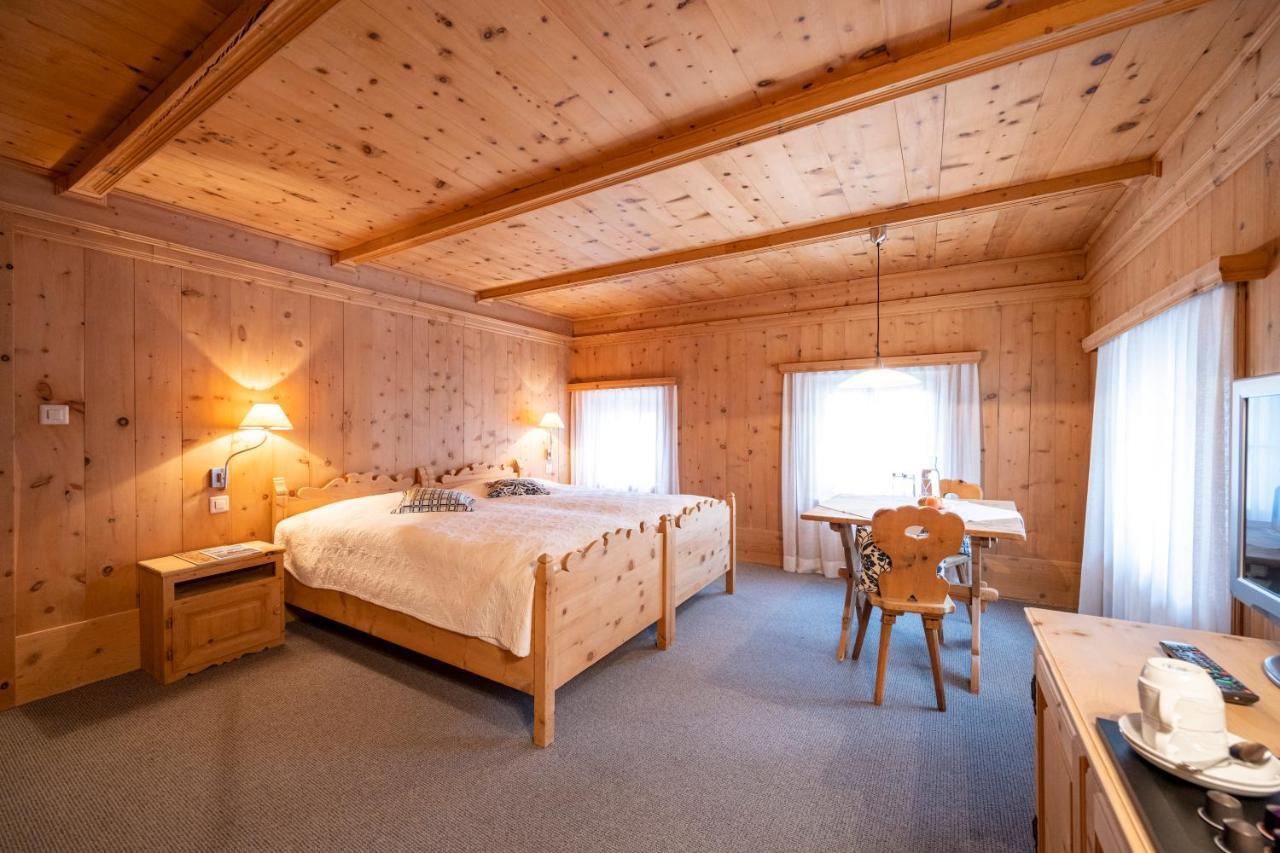 Hotel Engiadina Scuol Esterno foto