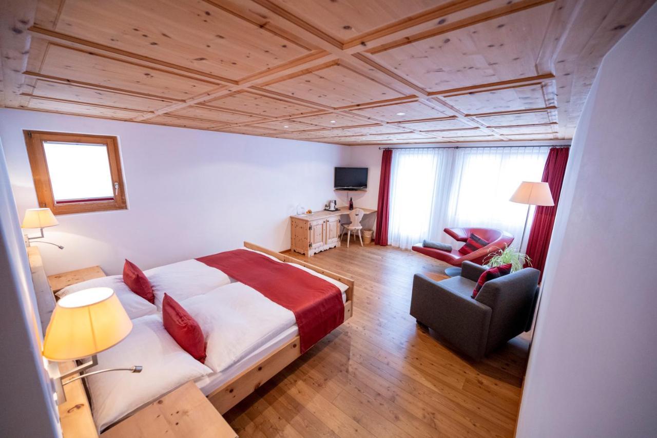 Hotel Engiadina Scuol Esterno foto