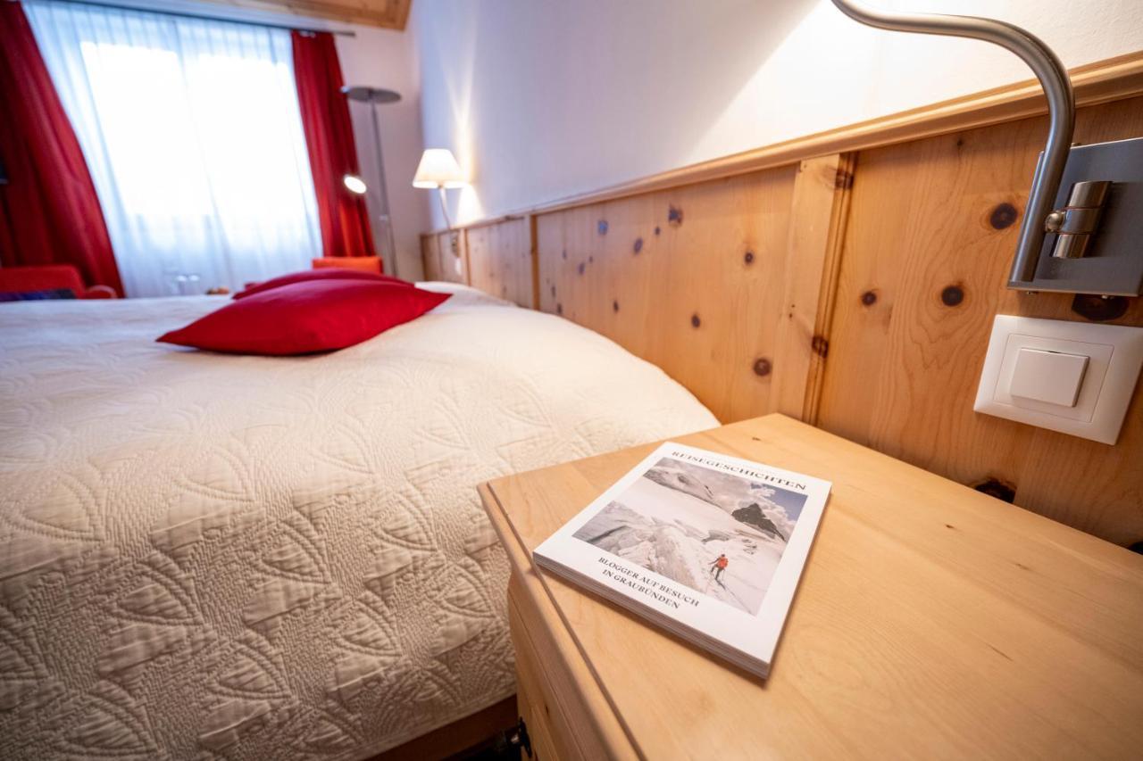 Hotel Engiadina Scuol Esterno foto