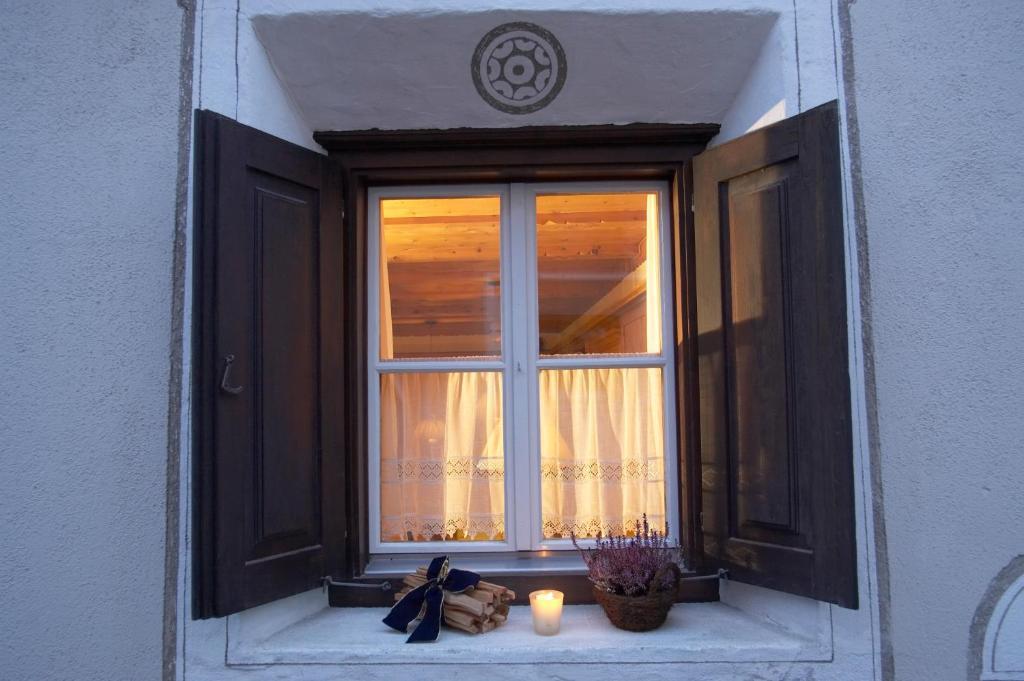 Hotel Engiadina Scuol Esterno foto
