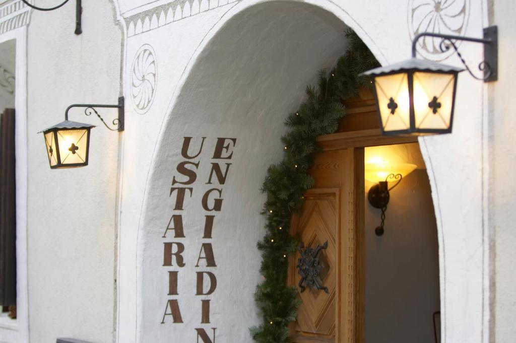 Hotel Engiadina Scuol Esterno foto