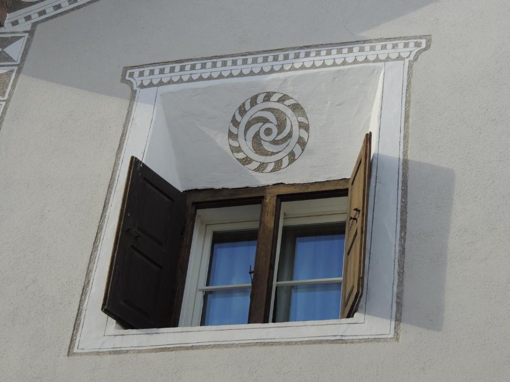 Hotel Engiadina Scuol Esterno foto