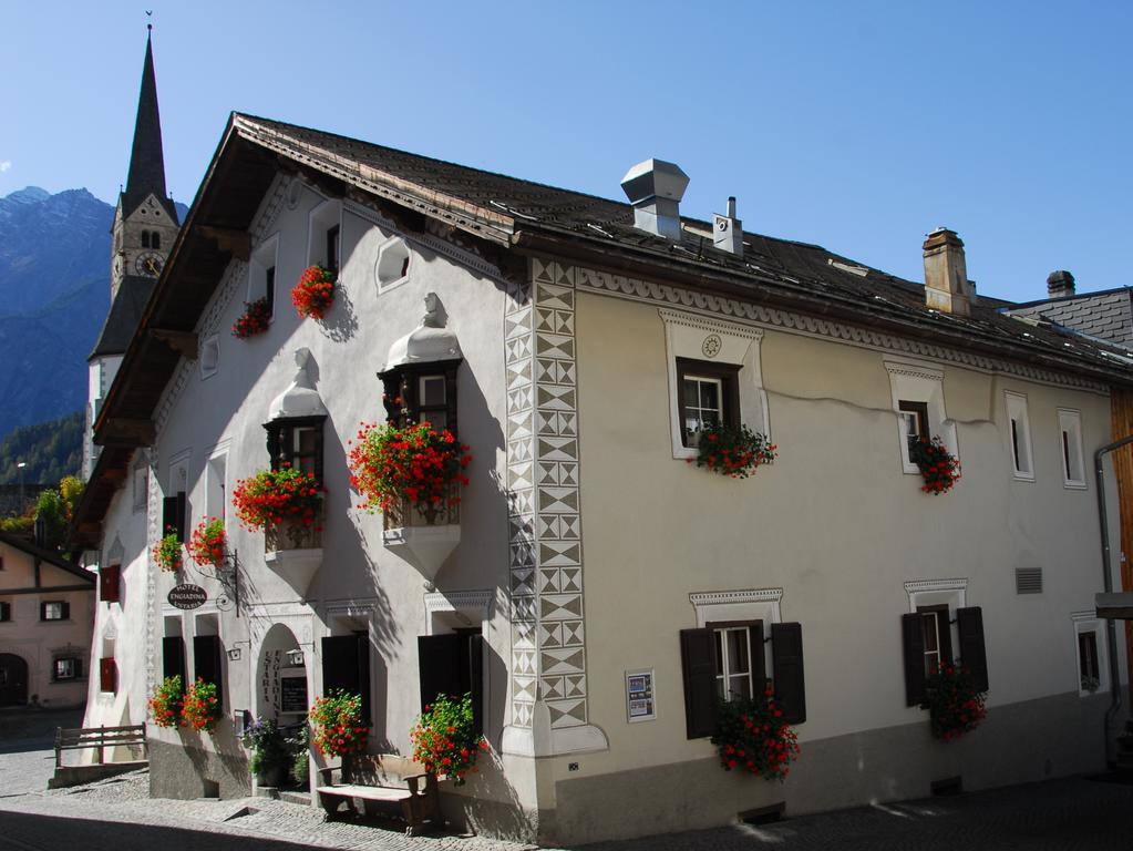 Hotel Engiadina Scuol Esterno foto