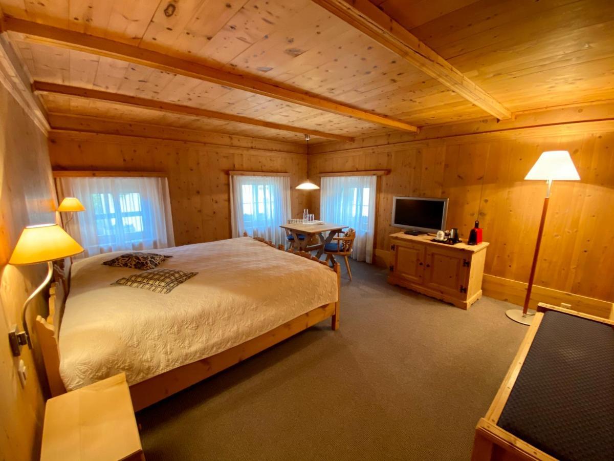 Hotel Engiadina Scuol Esterno foto